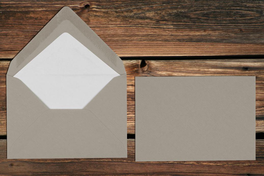 Briefhüllen mit Seidenfutter C7 81x114 mm Nassklebend Taupe gerippt 100 g/qm